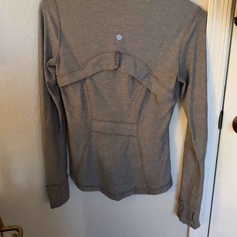 Lulu lemon grey jacket - Picture 4 of 5